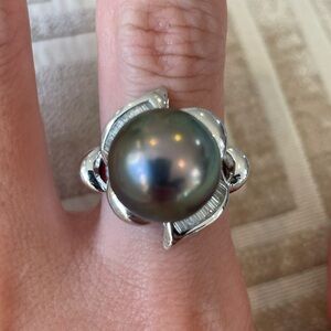 18k White gold pearl and diamond cocktail ring with certificate